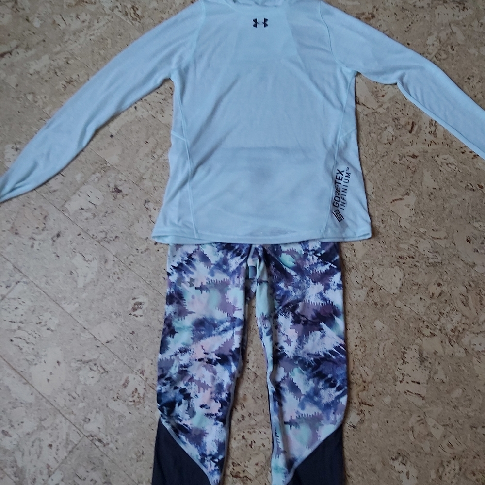 Under Armour. Matching set tights and light hoodie